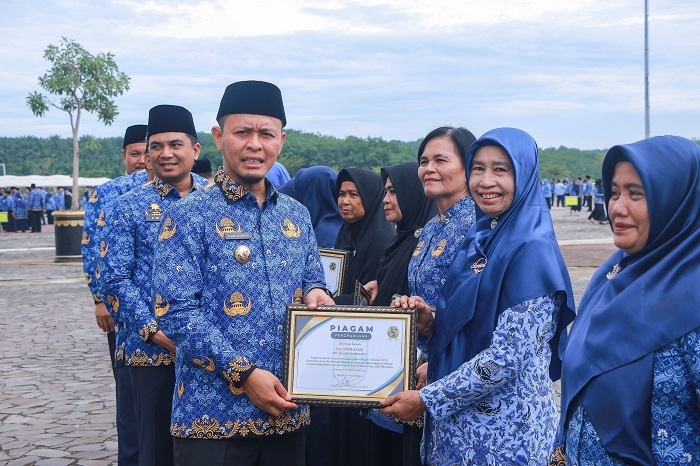Wali Kota Apresiasi 24 ASN Memasuki Purna Bakti