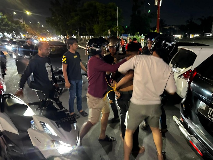 Polisi Gagalkan Peredaran 8 Kilogram  Sabu dan  Pil Ekstasi, Tiga Pemuda Ditangkap di  Bengkalis dan Pekanbaru