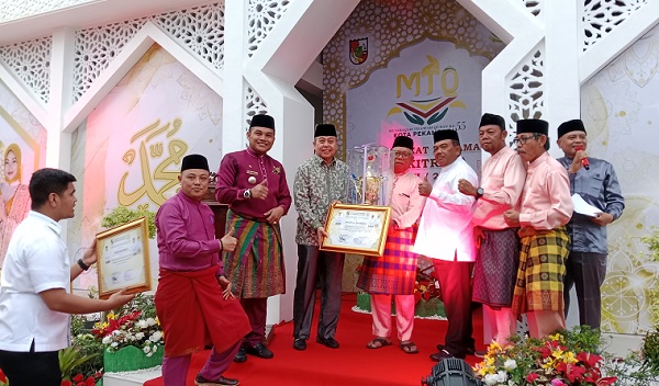 Simpang Tiga Juara Umum MTQ Tingkat Kecamatan Bukit Raya