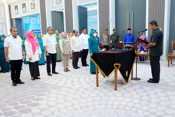 Bupati Kampar Lakukan Pengukuhan Ketua, Serta Lantik Pengurus TP PKK dan Tim Pembina Posyandu Kab. Kampar