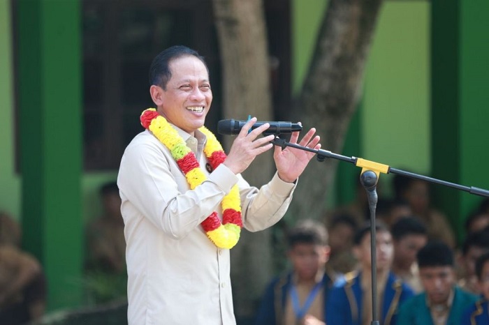 Wamenko Pangan RI Tinjau Program MBG di Riau