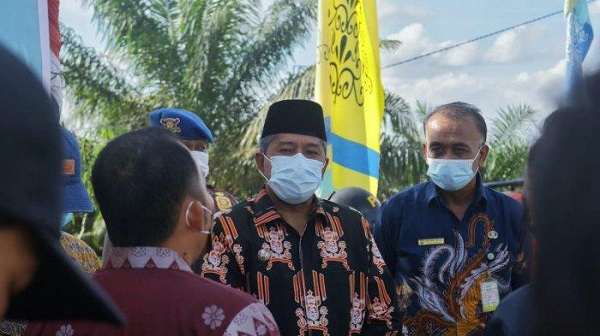 Ingatkan Bahaya Covid-19, Bupati Siak Minta Pengurus Masjid Sediakan Masker dan Hand Sanitizer