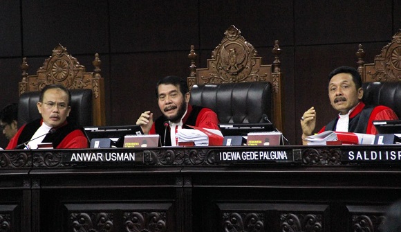Dalil Tak Bisa Dibuktikan, MK 'Bantah' Penggunaan APBN  juga Keterlibatan TNI- Polri untuk Kepentingan Kampanye Kubu 01