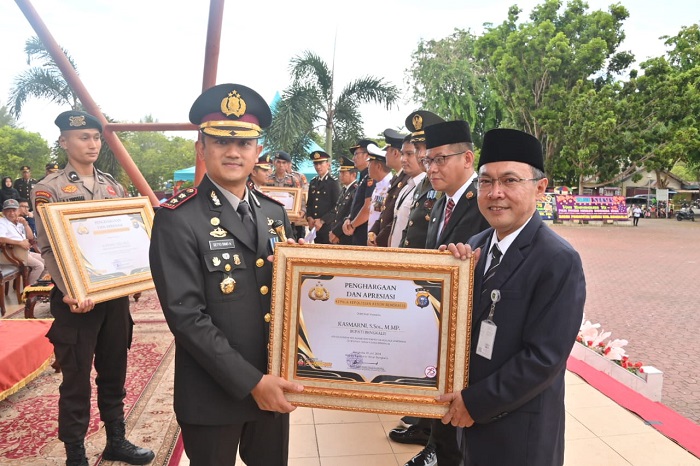 Bupati Kasmarni Ucap Selamat HUT Bhayangkara ke-78