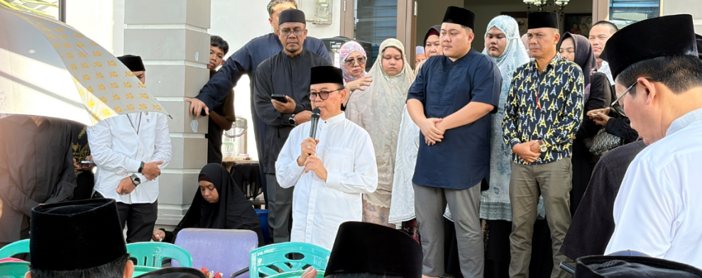 Mantan Gubernur Riau Rusli Zainal Lepas Keberangkatan Jenazah Kadis Kominfoss Kuansing H. Doni Aprialdi