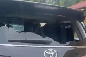 Enam Mobil Rusak dan Satu Motor Dibakar Saat Penertiban PETI di Cerenti