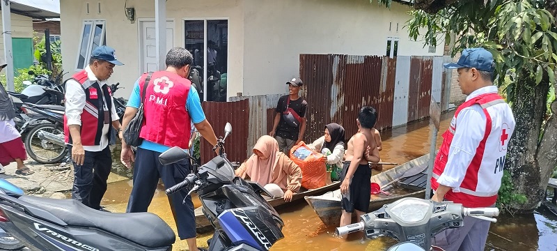 Banjir di Pekanbaru,  Air Setinggi Orang Dewasa di Tirta Siak