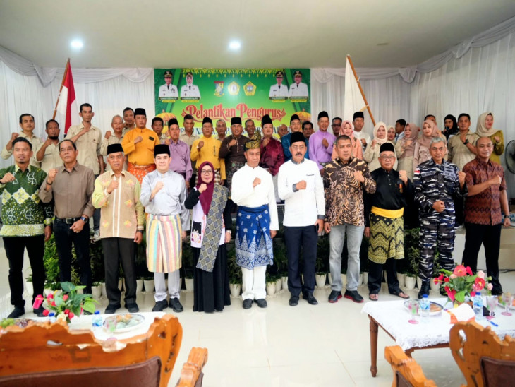 Pelantikan KKBK Karimun, Bupati Karimun Iskandarsyah : Bangga dan Apresiasi Masyarakat Kampar Telah hadir dan Berkontribusi Sejak Sebelum Kemerdekaan