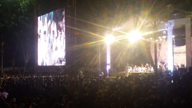 Ribuan Massa Tumpah Ruah Dengar Tabligh Akbar Bersama Ustad Das'ad Latif dan Opick