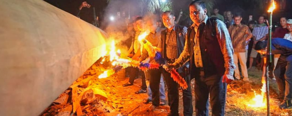 Hadiri Melayur Jalur, Bupati Kuansing Tegaskan Komitmen Pembangunan dan Pelestarian Budaya