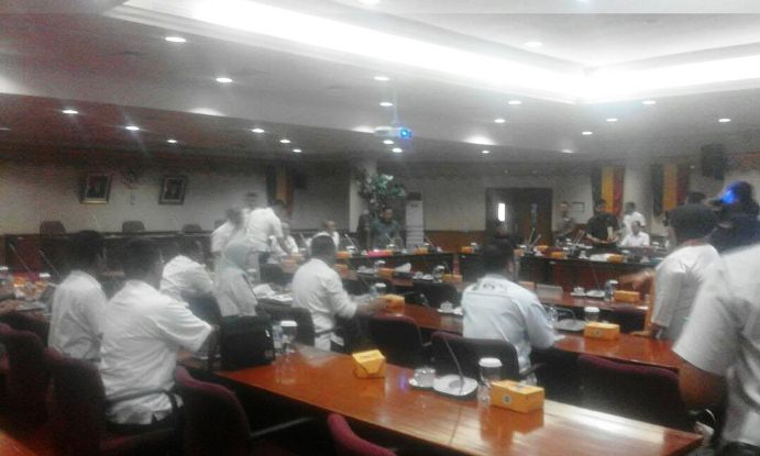 Perwakilan Men-LHK Batal Hadir, Rapat RTRW Riau Kembali Ditunda