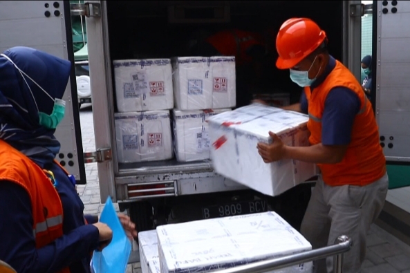 1.800 Dosis Vaksin COVID-19 Gotong Royong Tahap Pertama Tiba di Riau
