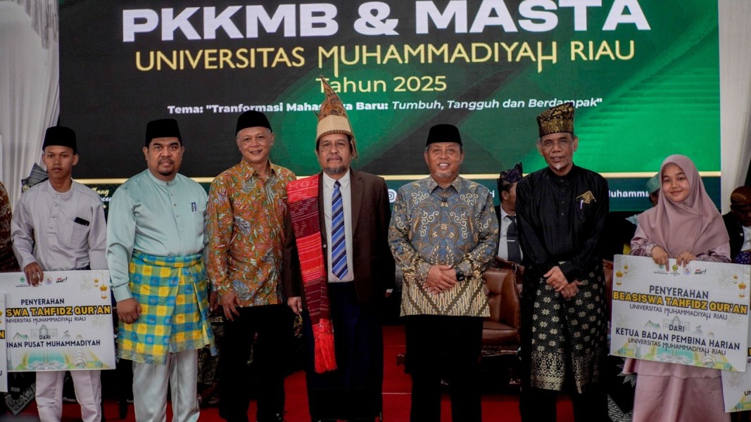 Nuansa Adat Nusantara Warnai Penyambutan 3.061 Mahasiswa Baru UMRI