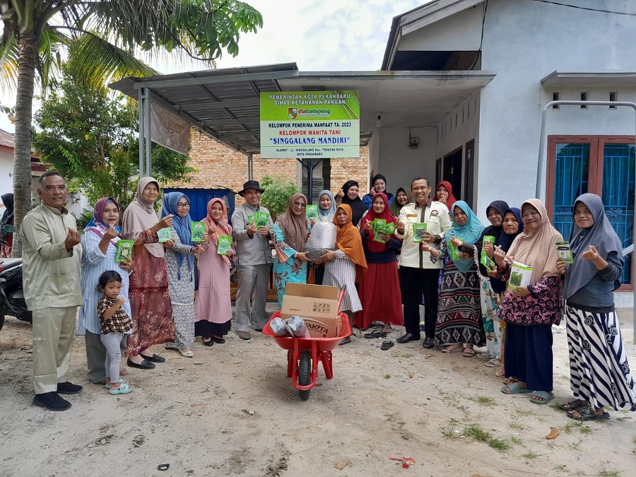 AYO SEMANGAT! Disketapang Pekanbaru Salurkan Bantuan P2L di Tenayan Raya dan Kulim