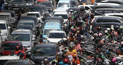 Tak Hanya Derek Kendaraan, Juru Parkir Ilegal Juga Diangkut Dishub Pekanbaru