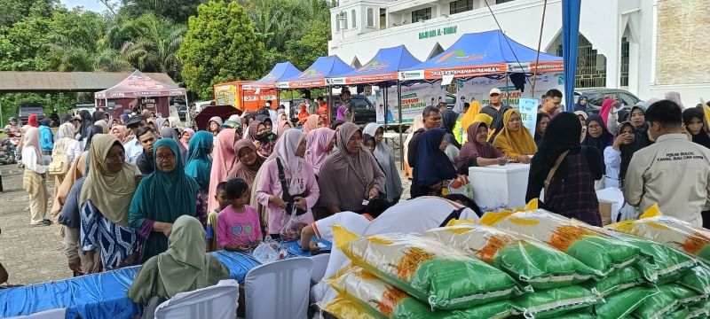 Dinas Pangan Kota Pekanbaru dan DPTPH Provinsi Riau Kolaborasi GPM di Lembah Damai Rumbai