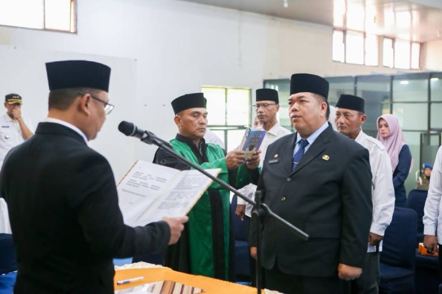 Sekda Fahmi Rizal Lantik Sepranef Syamsir sebagai Kasatpol PP Kota Dumai yang Baru