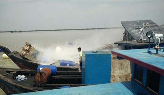 Tiga Awak Kapal yang Meledak di Pelabuhan Pelindo Selatpanjang Warga Kuala Kampar