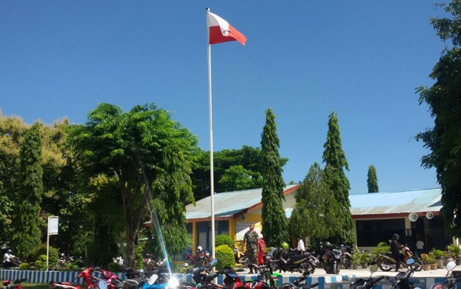 HEBOH, Bendera Merah Putih Berkibar Terbalik, Anggota TNI Datang, Lalu...
