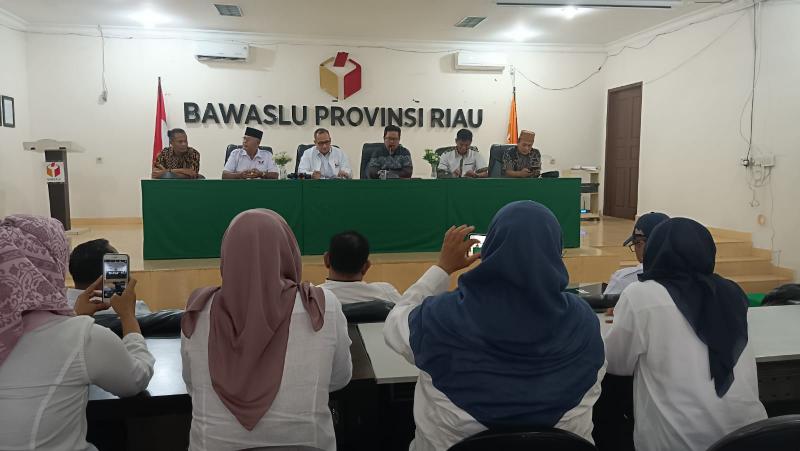 Bawaslu Riau Terima Kunjungan Silaturahmi dan Audiensi DPW Perindo Riau