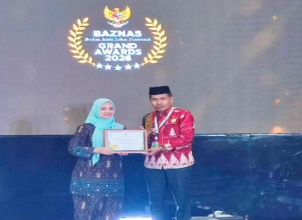 BAZNAS Kampar Raih Penghargaan Pengelola Zakat Terbaik  Nasional