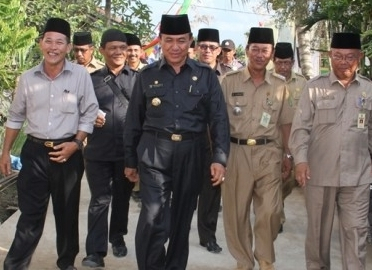 Ke Kecamatan Concong, HM Wardan Resmikan Kantor Camat