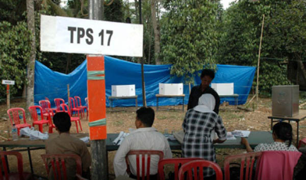 Tingkatkan Partisipasi Pemilih, KPU Tambah TPS untuk Suku Talang Mamak di Inhu-Riau