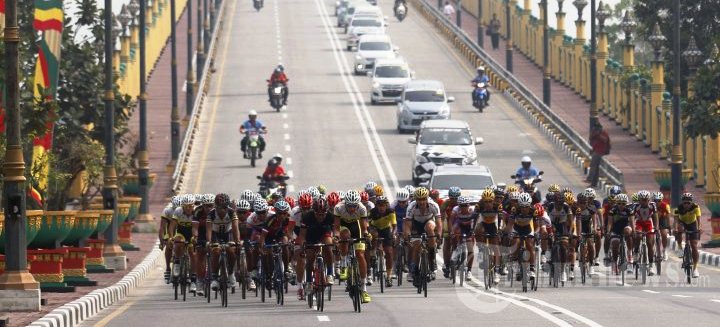 Asyik, Penyanyi Judika Meriahkan Tour de Siak 2015