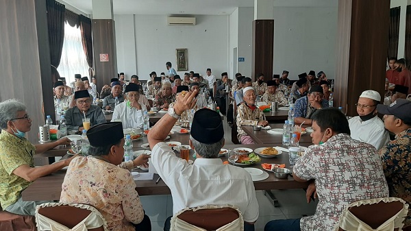 Didampingi H Sukarmis, Andi Putra-Suhardiman Ambi Silaturahmi pada Ulama Kuansing, Ini yang Mereka Bahas...