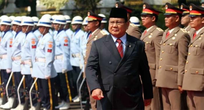 Salut! Selain Tak Pakai Mobil Dinas, Prabowo Juga Tak akan Ambil Gaji Menteri Pertahanan
