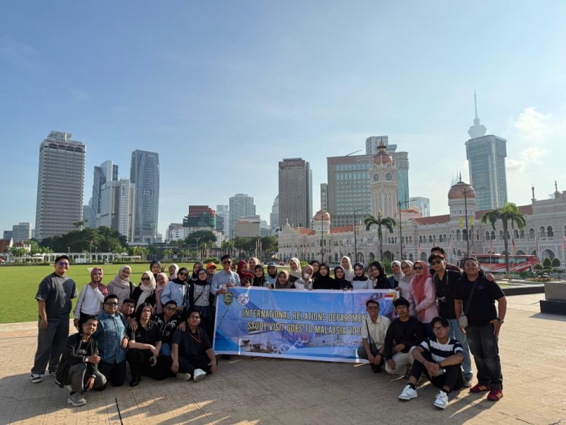 Praktikum Mata Kuliah Pariwisata Internasional, Mahasiswa HI UIR Study Visit ke Malaysia