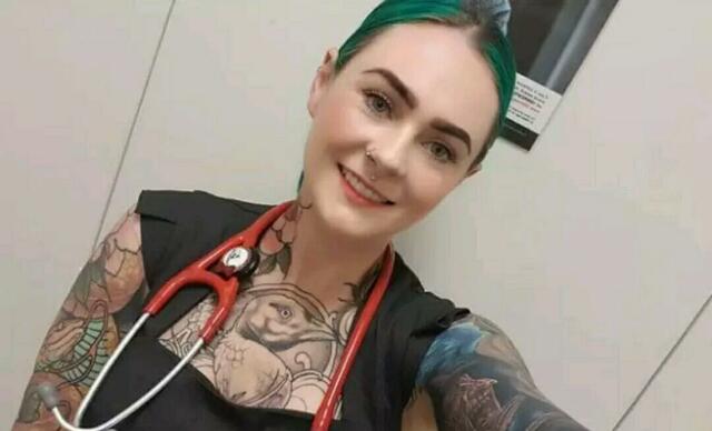 Namanya Sarah, Dia Dokter Cantik dengan Tato Terbanyak di Dunia