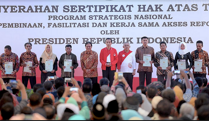 Ini Pesan Presiden Jokowi untuk Penerima 6.000 Sertifikat Tanah di Riau