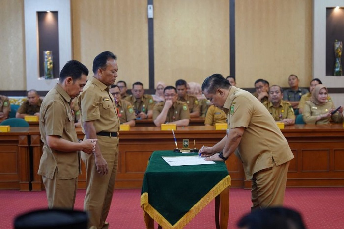 Rotasi Besar-Besaran di Lingkup Pejabat Tinggi Pratama Provinsi Riau, Kamsol Jadi Staf Ahli...