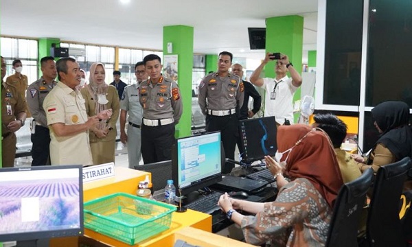 BURUAN! Pemprov Riau Beri 7 Berkah untuk Pembayaran Pajak Kendaraan, Bebas Biaya Pengurusan  BBNKB