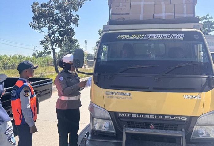 80 Truk ODOL dan Pelanggar Jam Operasional  Ditilang