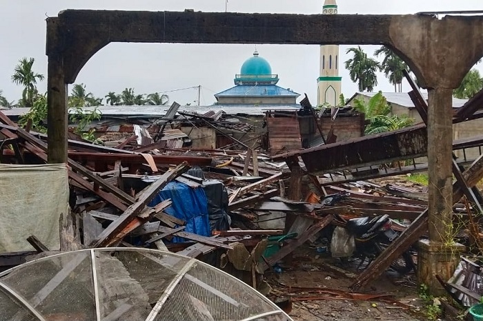 Bayi Berusia Empat Bulan Menjadi Korban Angin Kencang di Indragiri Hilir