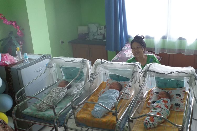 Allahuakbar! 15 Tahun Menunggu, Pasutri di Pekanbaru Ini Akhirnya Dikaruniai 3 Bayi Kembar, Ikhsan, Ivana dan Ivani 