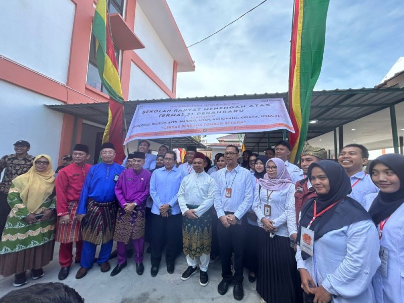 Gubernur Resmikan Sekolah Rakyat di Asrama Haji Provinsi Riau