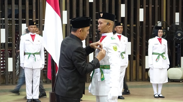 Bupati Inhil Hadiri Pengukuhan Paskibraka Kabupaten Indragiri Hilir