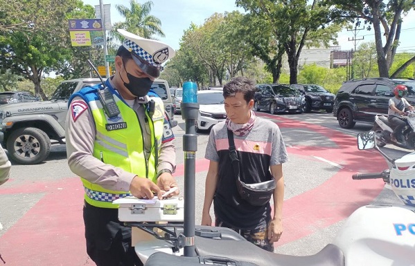Satlantas Polresta Pekanbaru Tilang 75 Pengendara Bandel