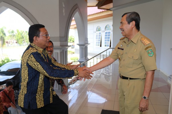 Pemprov Riau Sudah Terima SK, Yan Prana Jaya Dikabarkan Sekda Pengganti Ahmad Hijazi