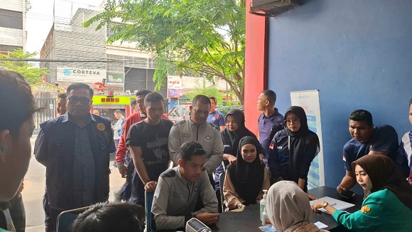 RS Murni Teguh Eria Beri Layanan Cek Kesehatan Gratis Di Damkar Pekanbaru