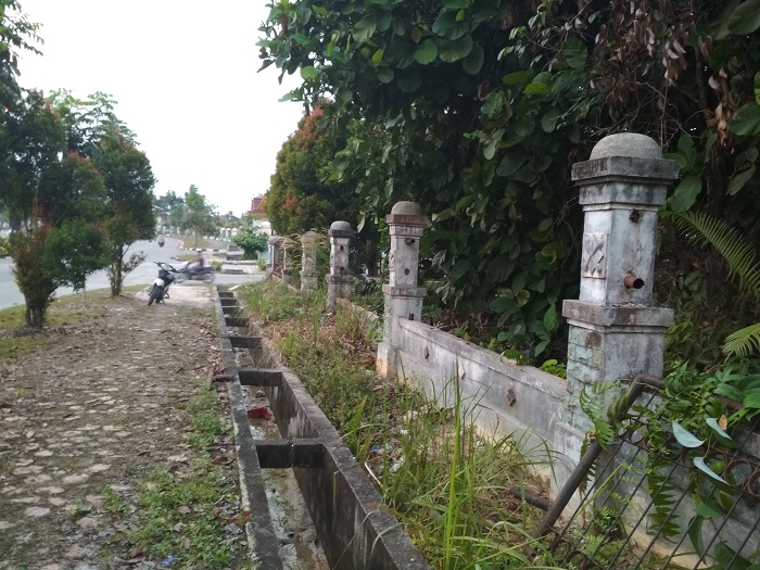 Pagar Besi Taman Kota Pangkalan Kerinci 'Digigit' Maling