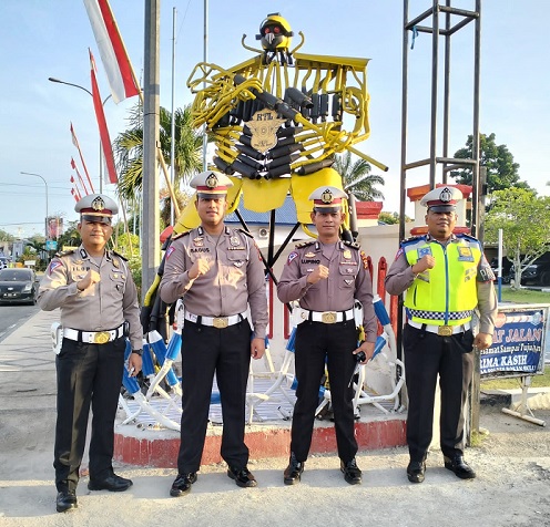 Satlantas Polres Rohul Buat Robot dari Knalpot Brong