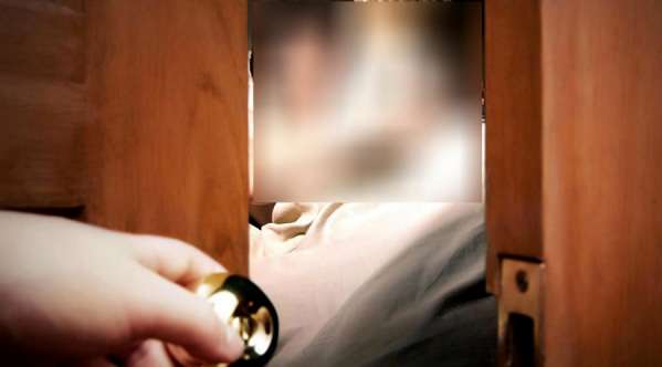 Tepergok Warga Mesum di Kamar Kos, Dua Mahasiswa Langsung Dinikahkan di Kantor Polisi