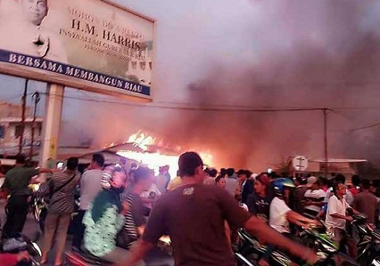 Kebakaran  Hebat di Pasar Belilas, 14 Kios Ludes, Bocah 4 Tahun Tewas Dilalap Api