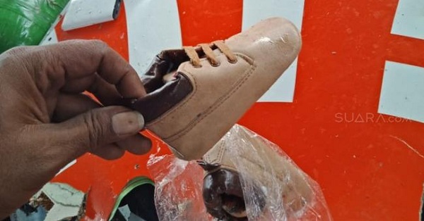Tim Penyelamat Temukan Potongan Tubuh Bayi dan Sepatunya  di Lokasi Lion Air Jatuh