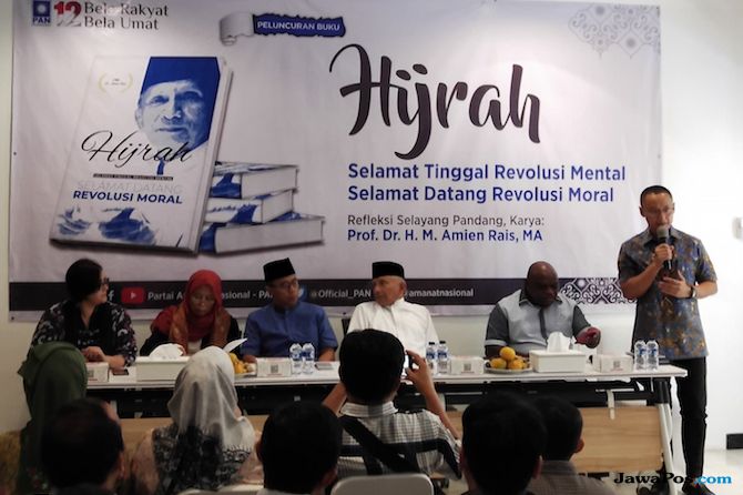 Akhiri Revolusi Mental Jokowi, Amien Rais Terbitkan 'Revolusi Moral'
