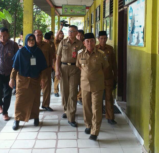 Tinjau Pelaksanaan UNBK dan USBN, HM Harris Optimis Raih 5 Besar Tingkat Provinsi 
